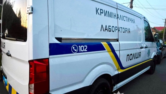 На Закарпатті затримали жінку, яка приховала смерть дитини та закопала тіло