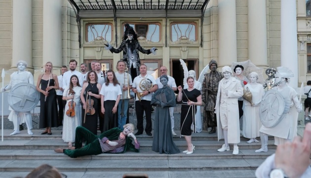 У Чернівцях вперше провели фестиваль вуличного театру TRALKA FEST