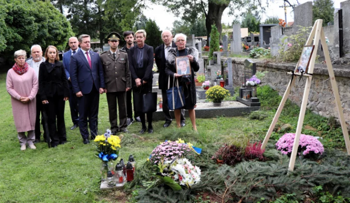 Вшанування загиблого Карла Кучери в Тухловицях. Фото: Посольство України в ЧР