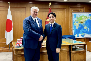 シビハ宇外相、小泉防衛相と会談　ロシア軍のキーウへの大規模攻撃を報告