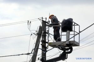 На Запоріжжі через російські обстріли знеструмлена громада
