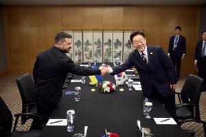 Präsident Selenskyj trifft am Rande des Nato-Gipfels südkoreanischen Präsidenten