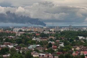 Le président ukrainien confirme des frappes contre des infrastructures pétrolières dans quatre régions de Russie