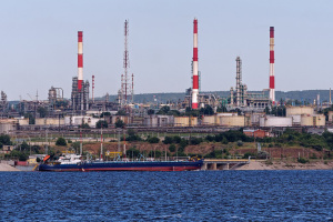 En Russie, la raffinerie de Saratov a cessé ses activités après une attaque de drones, selon Reuters