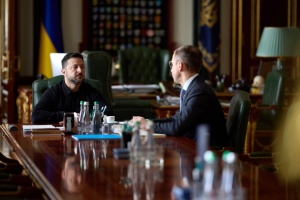 ゼレンシキー宇大統領、コレツィキー新首相と会合　内閣の優先課題は冬季への準備