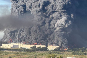 مستودع نفط ومركز لوجستي يحترقان في منطقة موسكو بعد هجوم بطائرات مسيرة