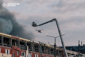 Eines der größten Logistikzentren durch russischen Raketenangriff zerstört 