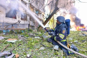 ロシア軍、ウクライナ南部パウロフラードを空爆　２名死亡、１３名負傷