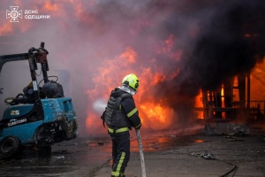 ロシア軍、ウクライナ南部オデーサを攻撃　死者３名、負傷者６名
