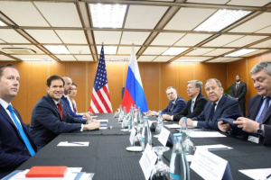 Rubio et Lavrov discutent de la guerre en Ukraine lors d’un bref entretien de 35 minutes