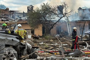 Diez muertos y cerca de 100 heridos en el ataque ruso con misiles balísticos un campo de maniobras privado en la región de Kyiv