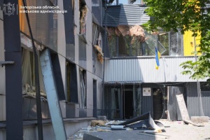 Guerre en Ukraine : un mort et six blessés lors d’une frappe aérienne russe sur Zaporijjia 