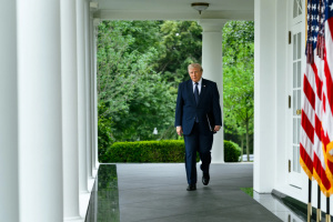 Trump sobre la necesidad de Ucrania de municiones para Patriot: Nosotros también queremos tener misiles