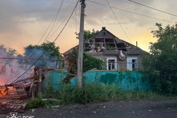 ロシア軍、夜間にドネツィク州の町を空爆　２名死亡