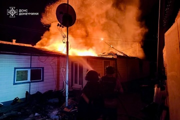 У Краматорську через удари РФ спалахнули пожежі, рятувальники три години ліквідовували наслідки
