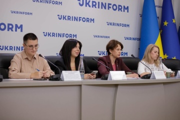 Без паспорта: чому частина білорусів в Україні опиниться поза законом
