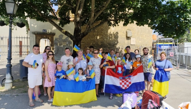 У Хорватії для дітей українських захисників організували відпочинок на Адріатичному морі
