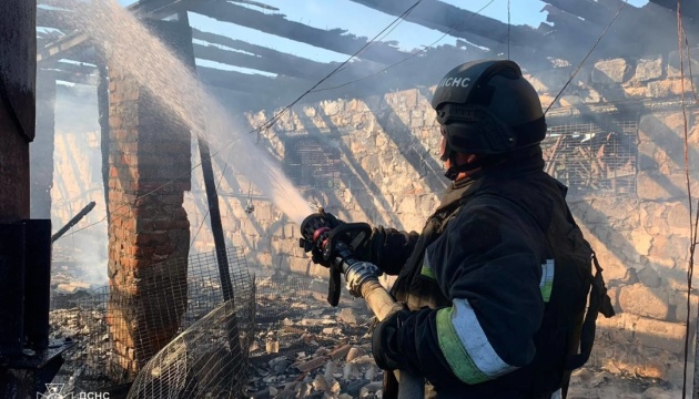 На Чернігівщині загарбники атакували підприємства, будинки і АЗС