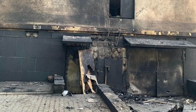 У Запоріжжі через обстріли РФ пошкоджена будівля податкової