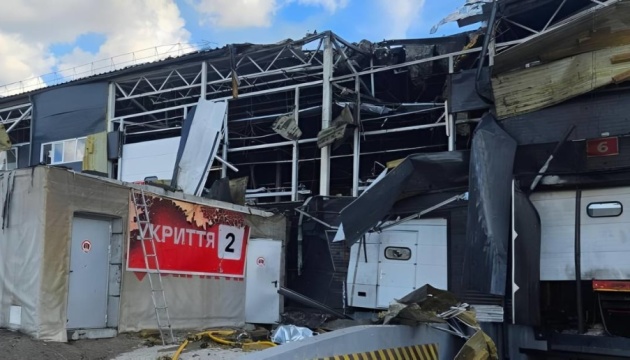 У Чернігові росіяни атакували термінал Нової пошти