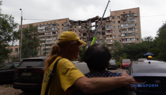 Conséquences de la frappe de missiles russe sur Kyiv/ Photo : Kyrylo Tchoubotine, Ukrinform 