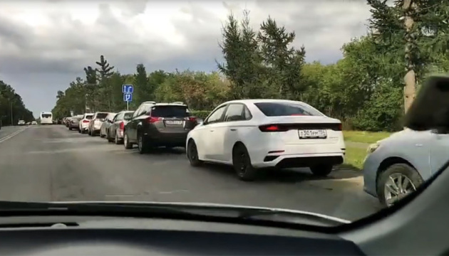 В Омській області після українського удару по НПЗ виникли черги на заправках - ЗМІ