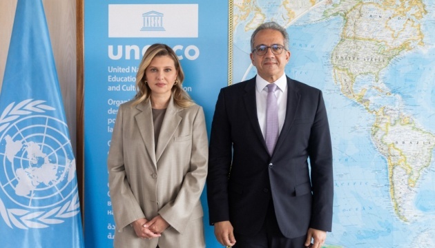 Olena Zelenska s'entretient à Paris avec le directeur général de l'UNESCO