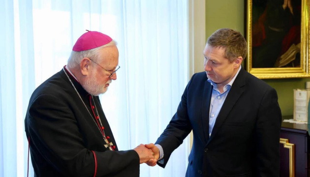 Спецпосланець Папи Лева XIV під час візиту на Львівщину обговорив із начальником ОВА підтримку України