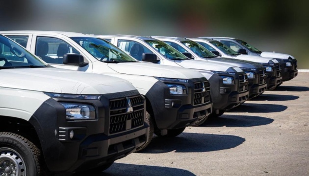 Germany donates 12 pickup trucks and specialized equipment to Kharkiv region