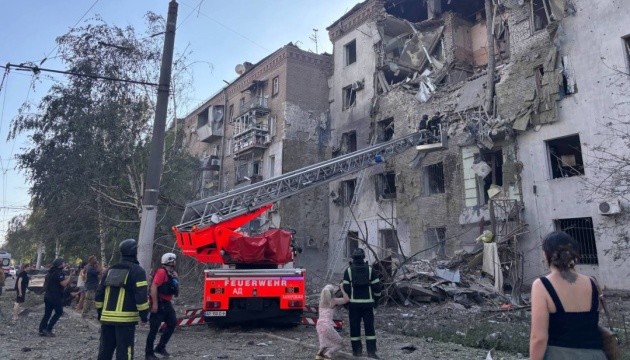 Росіяни вдарили КАБами по Запоріжжю: двоє загиблих, щонайменше десять поранених
