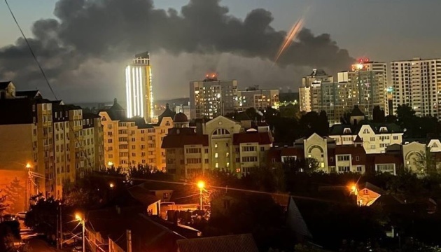 L’Ukraine lance une attaque aérienne massive contre Lipetsk et Volgograd, en Russie 