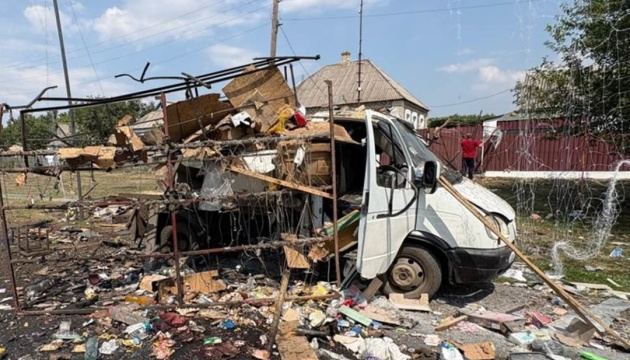 Russian attack on civilian vehicle in Donetsk region kills two, wounds three