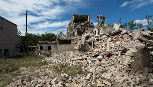 Region Donezk: Russen verletzen fünf  Menschen, Dutzende zivile Objekte zerstört