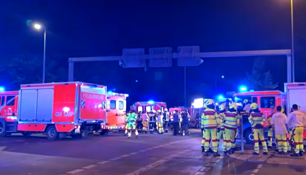 У Берліні під час прайду автомобіль в'їхав у натовп: одна людина загинула, 16 постраждали