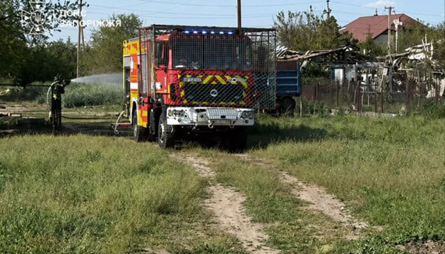 У Запорізькому районі рятувальники потрапили під повторний удар росіян, є травмовані