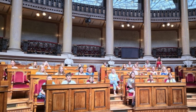 Діти українських Героїв відвідали парламент Португалії