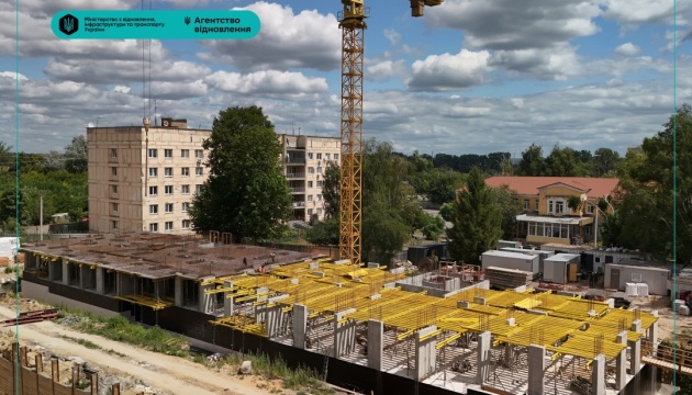 У Гостомелі будують житловий комплекс замість зруйнованих обстрілами багатоповерхівок