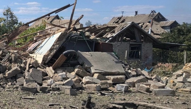 Russian guided bombs attack on Mykolaiv region community damages homes and administrative building