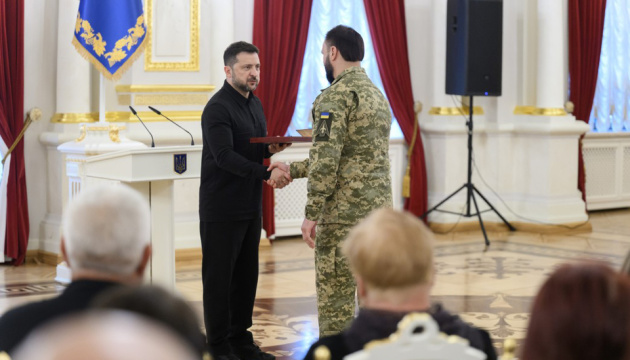  Зеленський відзначив державними нагородами воїнів Cил безпеки і оборони