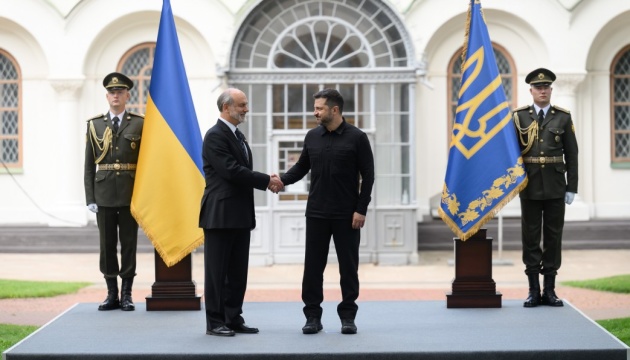 Зеленський прийняв вірчі грамоти від послів п’яти країн