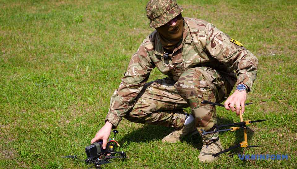 Проєкт «Перевірено боєм»: у новому випуску - Mavic і FPV очима інструктора бригади «Рубіж»