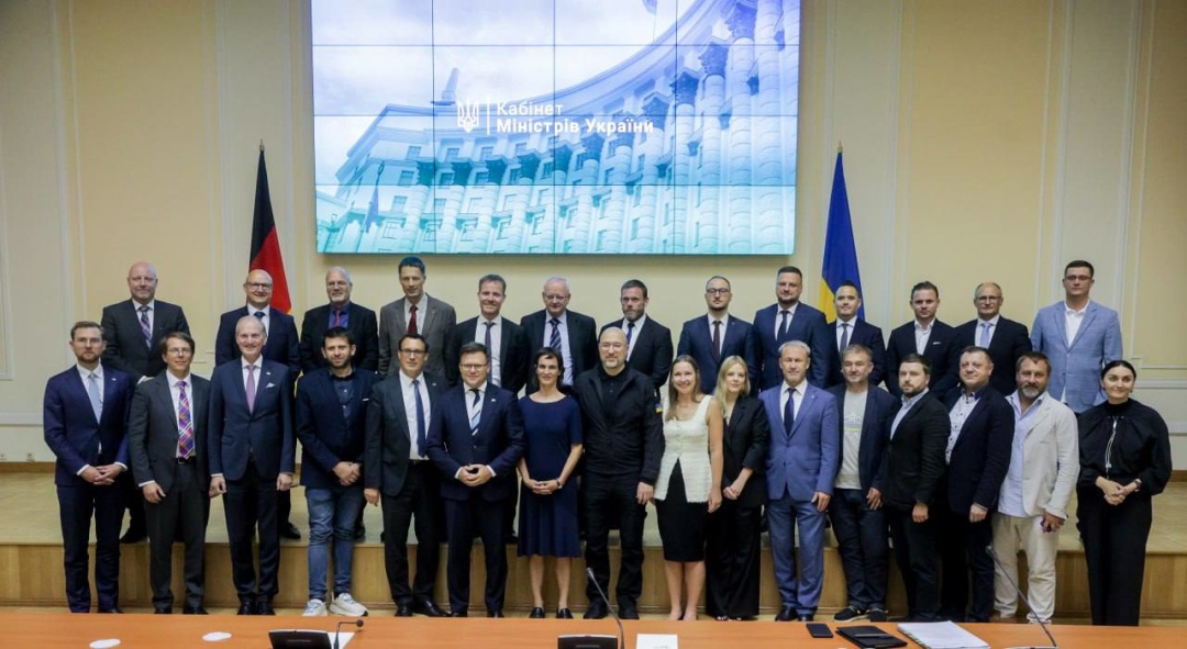 Шмигаль обговорив з представниками німецьких компаній можливості відновлення укриття на ЧАЕС