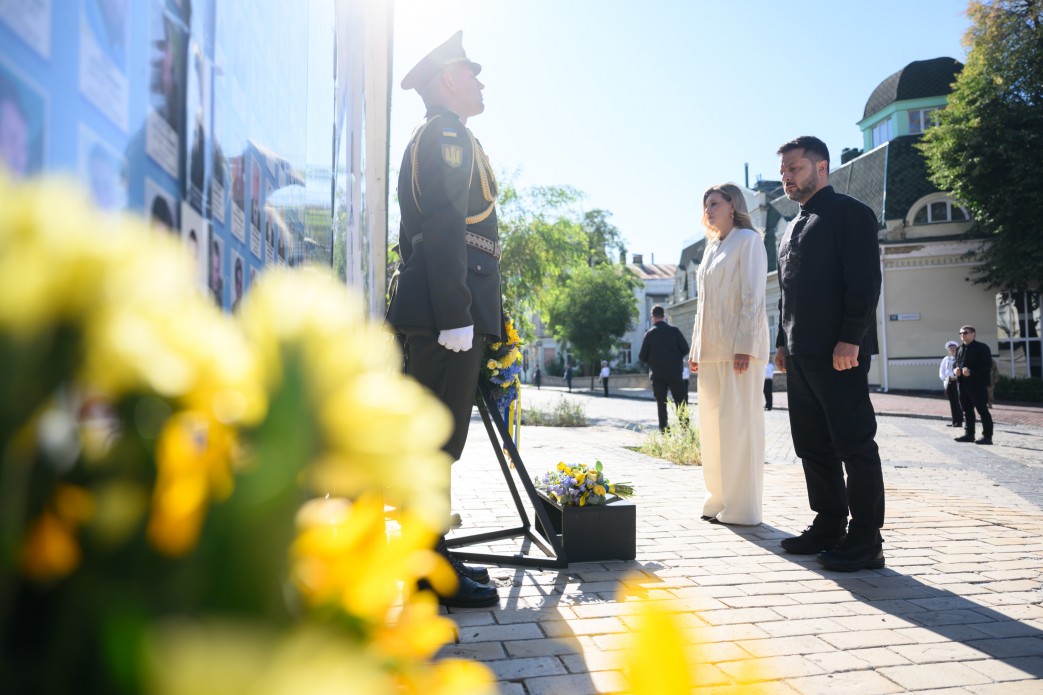 Подружжя Зеленських вшанувало пам'ять полеглих за Україну
