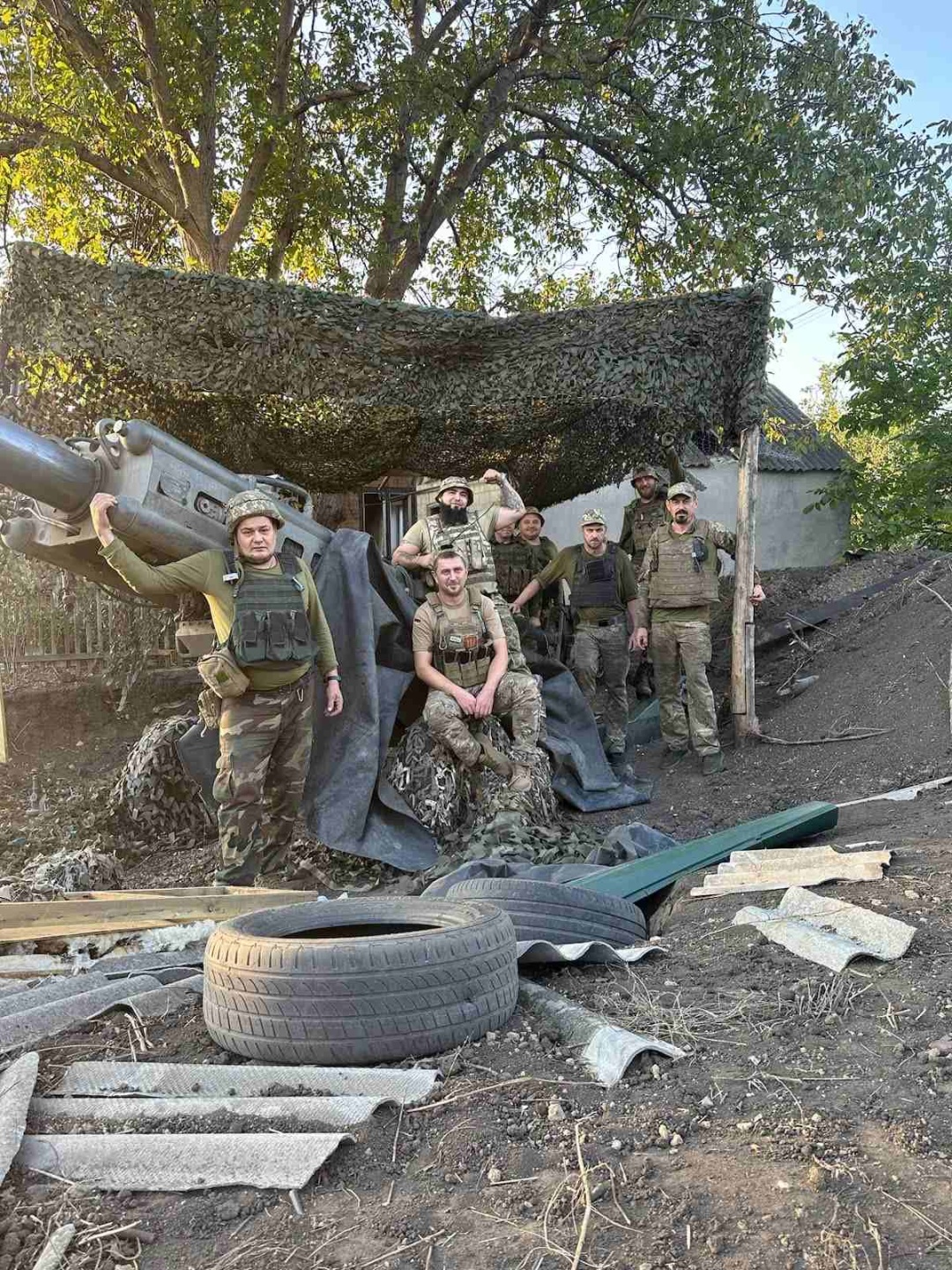 Пам'яті головного сержанта, командира гармати Романа Довгалюка (позивний «Бурий»)