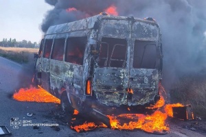 Russen greifen gezielt Linienbus im Gebiet Dnipropetrowsk an – sieben Menschen verletzt