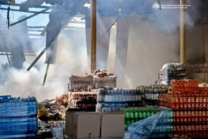 Guerre en Ukraine : un mort et quatre blessés dans une frappe russe sur des entrepôts logistiques et un magasin à Pavlohrad