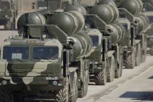 La GUR ataca dos lanzadores del S-400 Triumf y una antena de control de drones rusos en Crimea