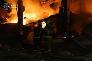 Ataque con misiles a Kyiv: Se produce un impacto contra uno de los hospitales infantiles y se incendia un almacén