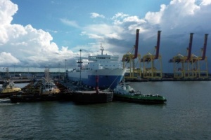 Brand im Hafen von Ust-Luga nach Drohnenangriff