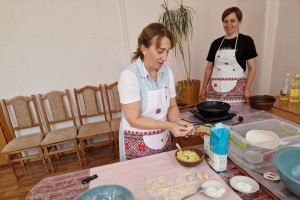 Чи готувала Одарка шпачки Карасю? 